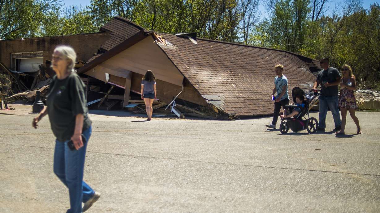 Governor orders probe of failed dams that caused flooding