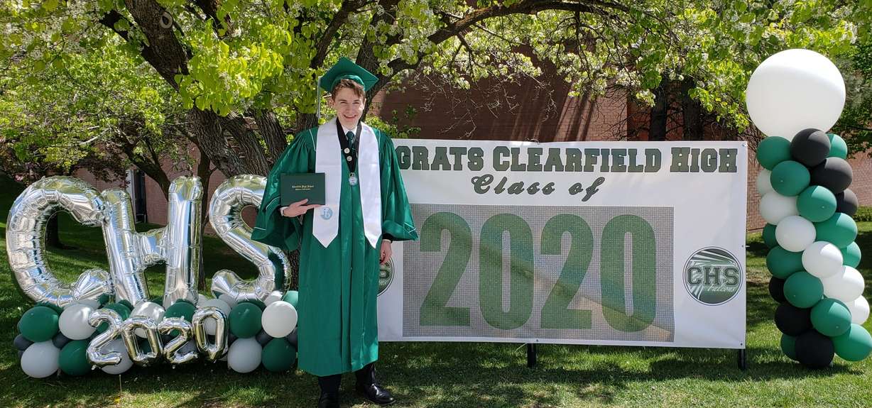 Hyrum Edwards graduated from Clearfield High School with the Class of 2020, the same year his twin brother Gabe graduated from Syracuse. Hyrum will attend Cal-Berkeley in the fall. (Photo: Becky Edwards)