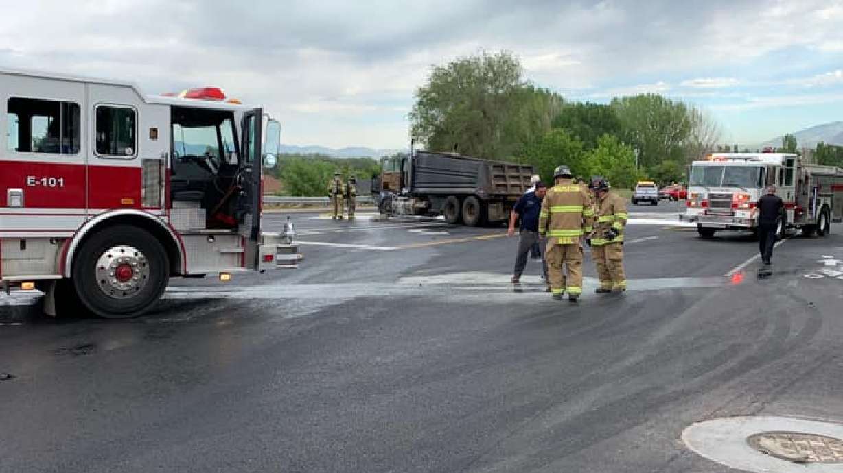 22-year-old man dies following Mapleton crash