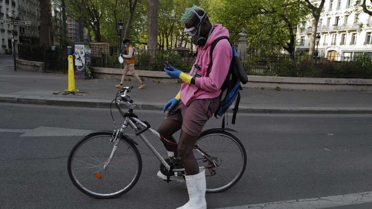 French virus tracing app goes live amid debate over privacy