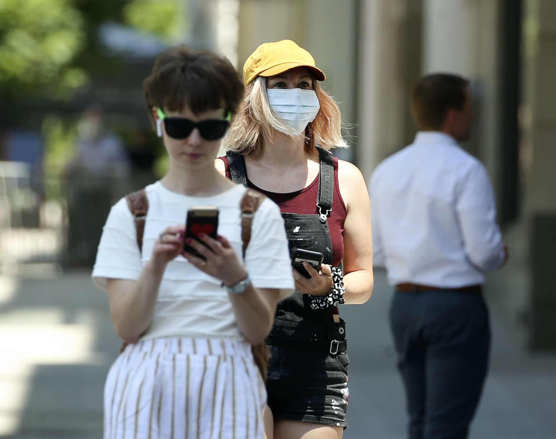 Mask or no mask? New poll shows how split Utahns are