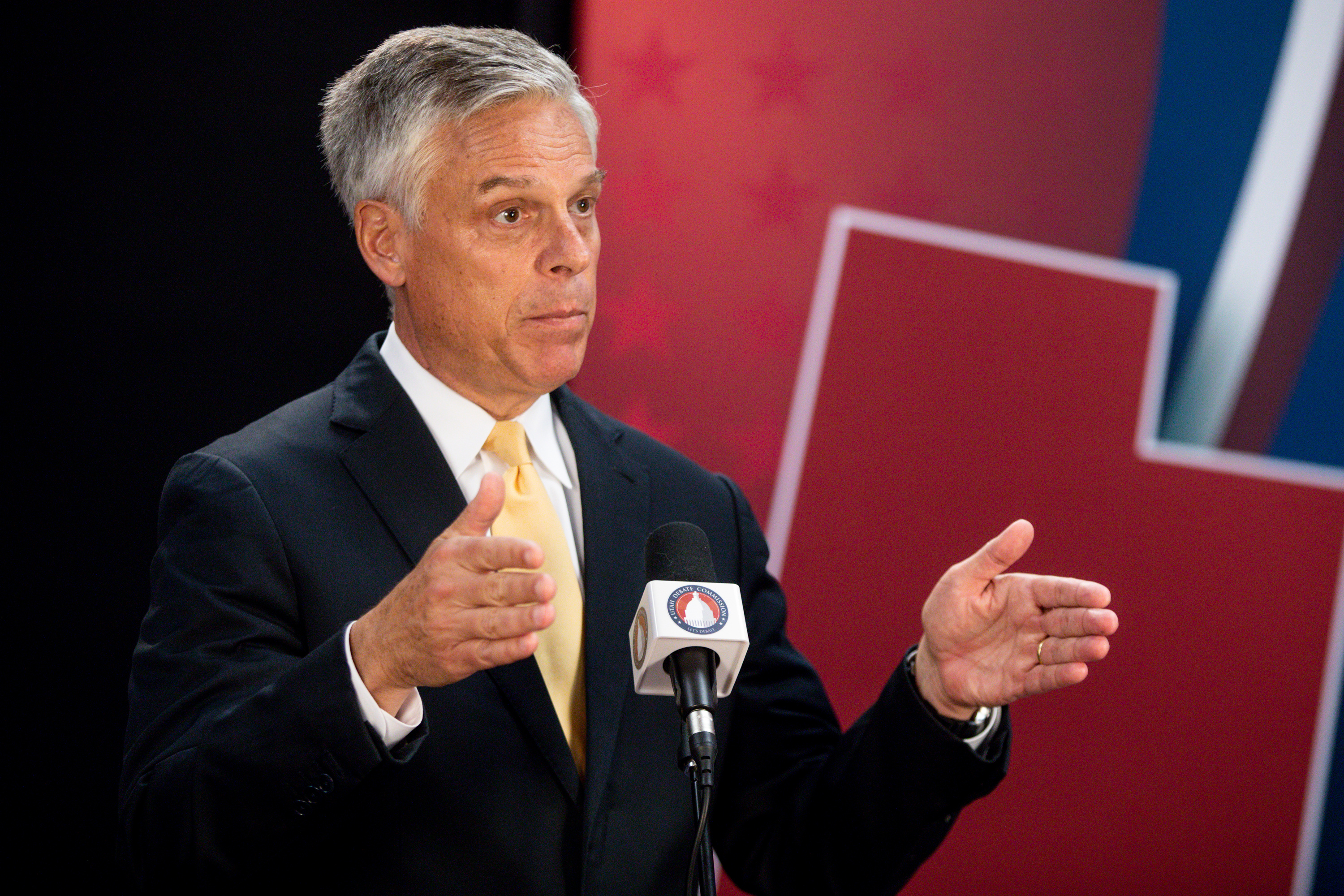 Jon Huntsman Jr. confined to virtual campaigning after staffer tests positive for COVID-19