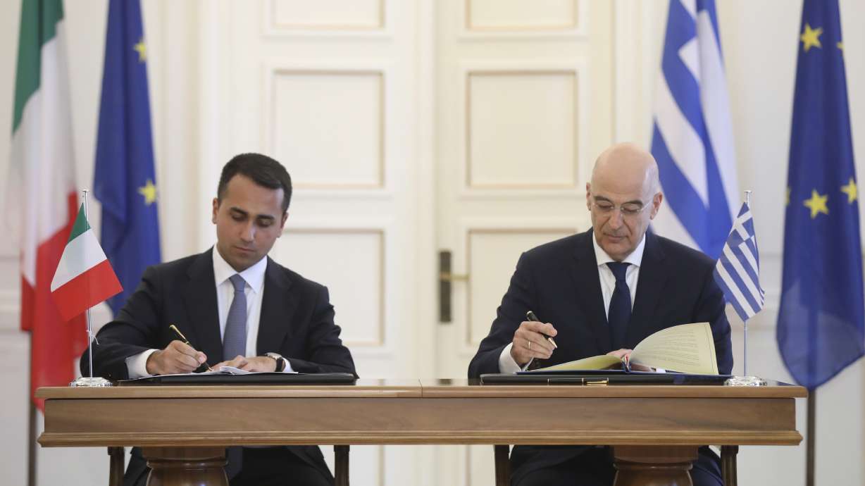 Greece, Italy sign deal on demarcating maritime boundaries