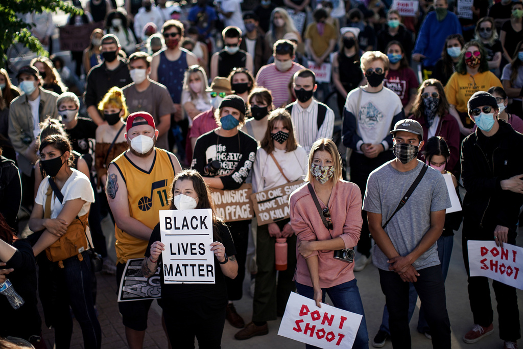 Protesters denouncing racism and police brutality gather outside the U.S. District Court in downtown Salt Lake City on Tuesday, June 9, 2020. (Photo: Spenser Heaps, KSL)