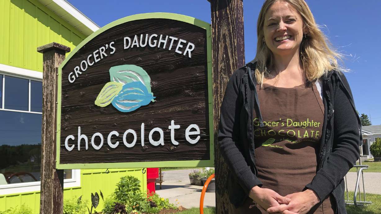 Poll: Americans maintain virus precautions as states reopen