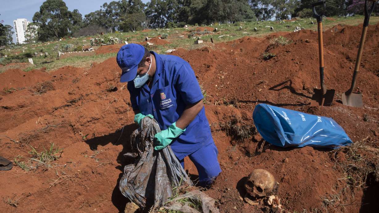 Sao Paulo cemeteries to dig up graves for coronavirus space