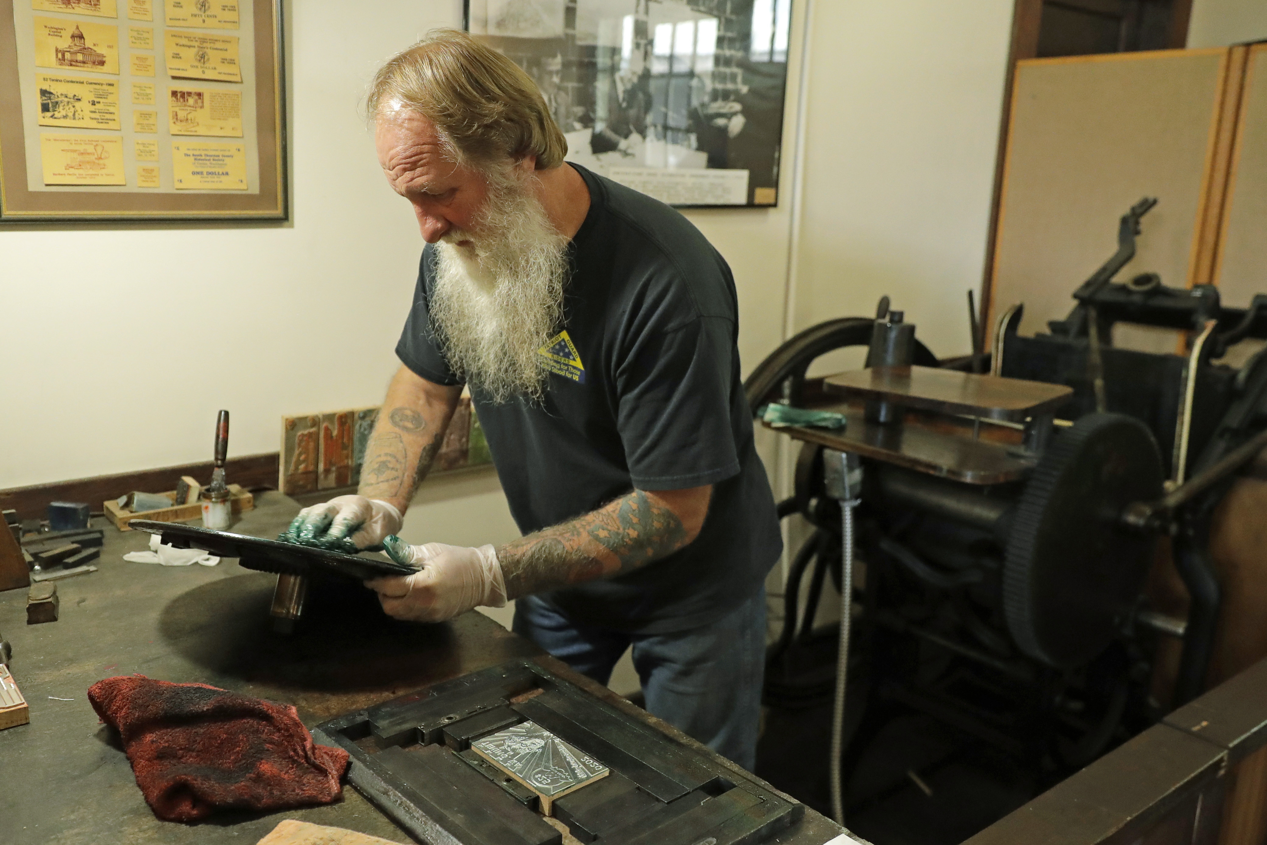 Washington city helps residents, merchants with wooden money