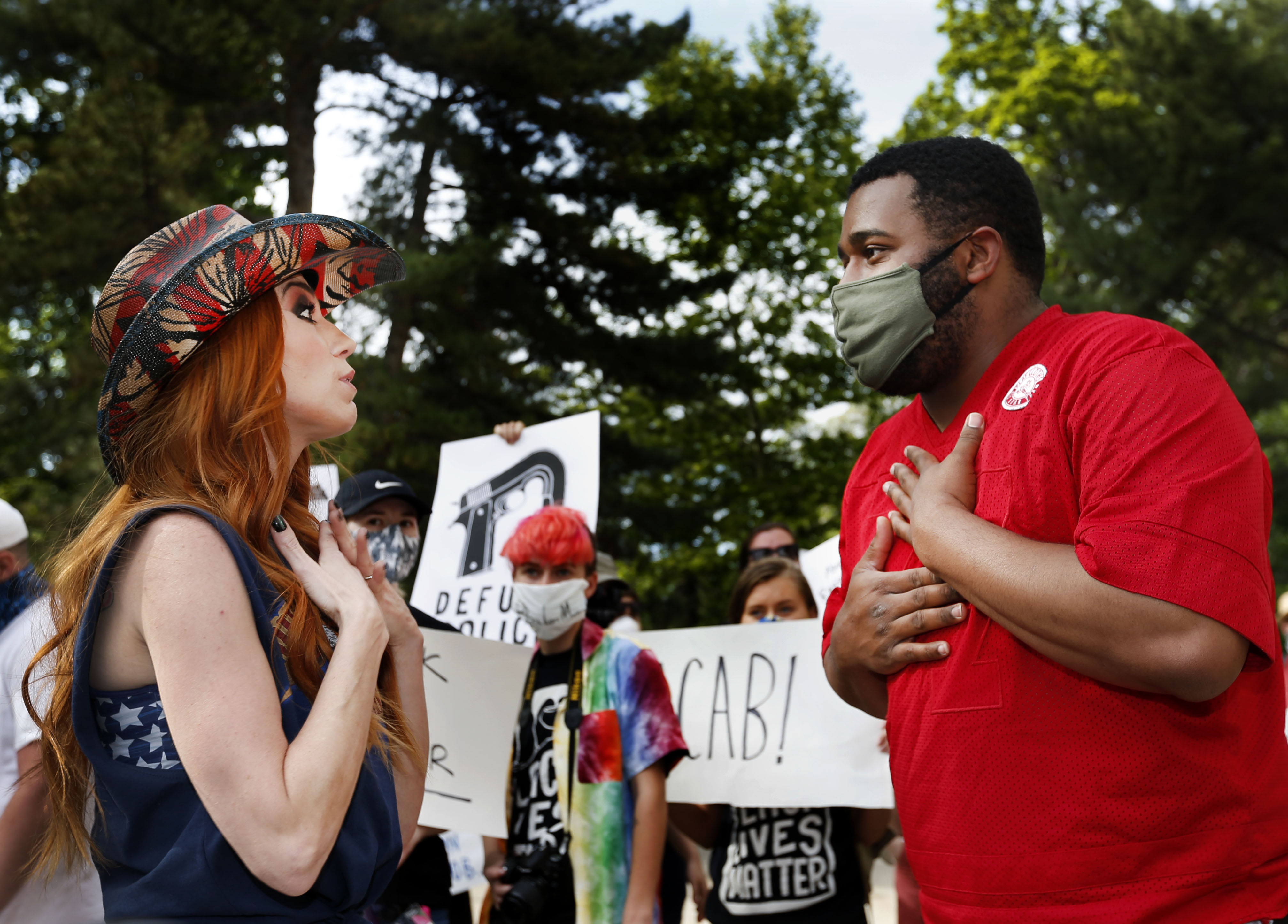 Jordann Rasmussen and Sean Gahner debate during a “Blue Rally” to support law enforcement at Washington Square in Salt Lake City on Saturday, June 20, 2020. (Photo: Laura Seitz, KSL)