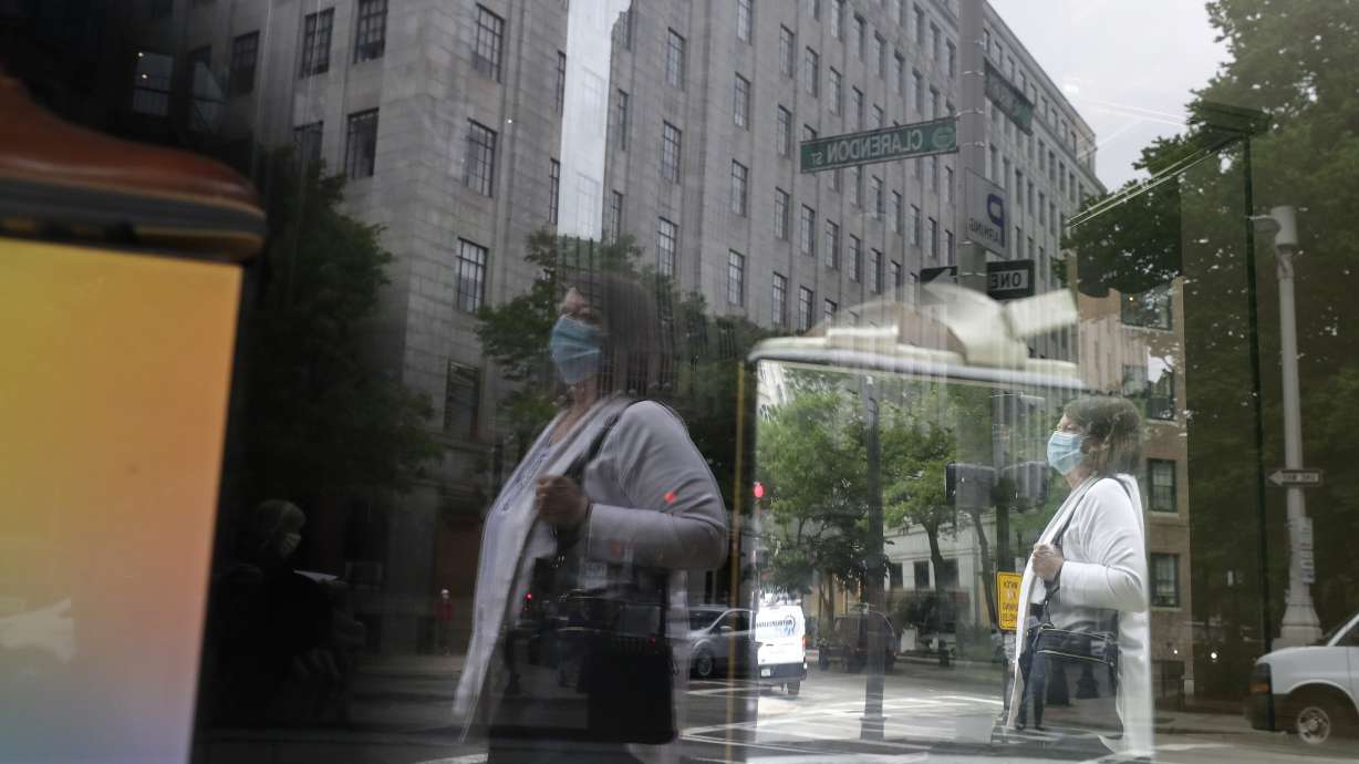 AP-NORC poll: Politics drive divergent view of US economy