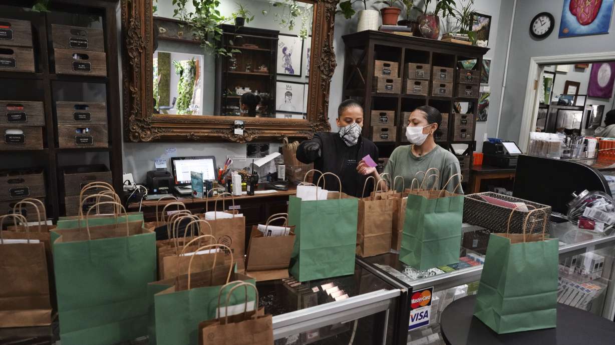 LA gives initial OK for reboot of marijuana marketplace