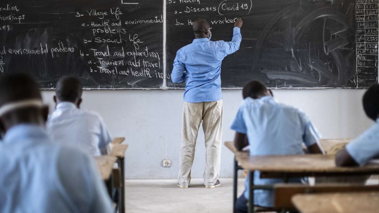 Africa urges no 'obstacles' to a COVID-19 vaccine for all