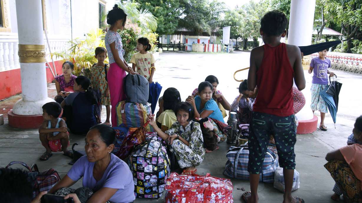 Thousands flee in expectation of Myanmar military operation