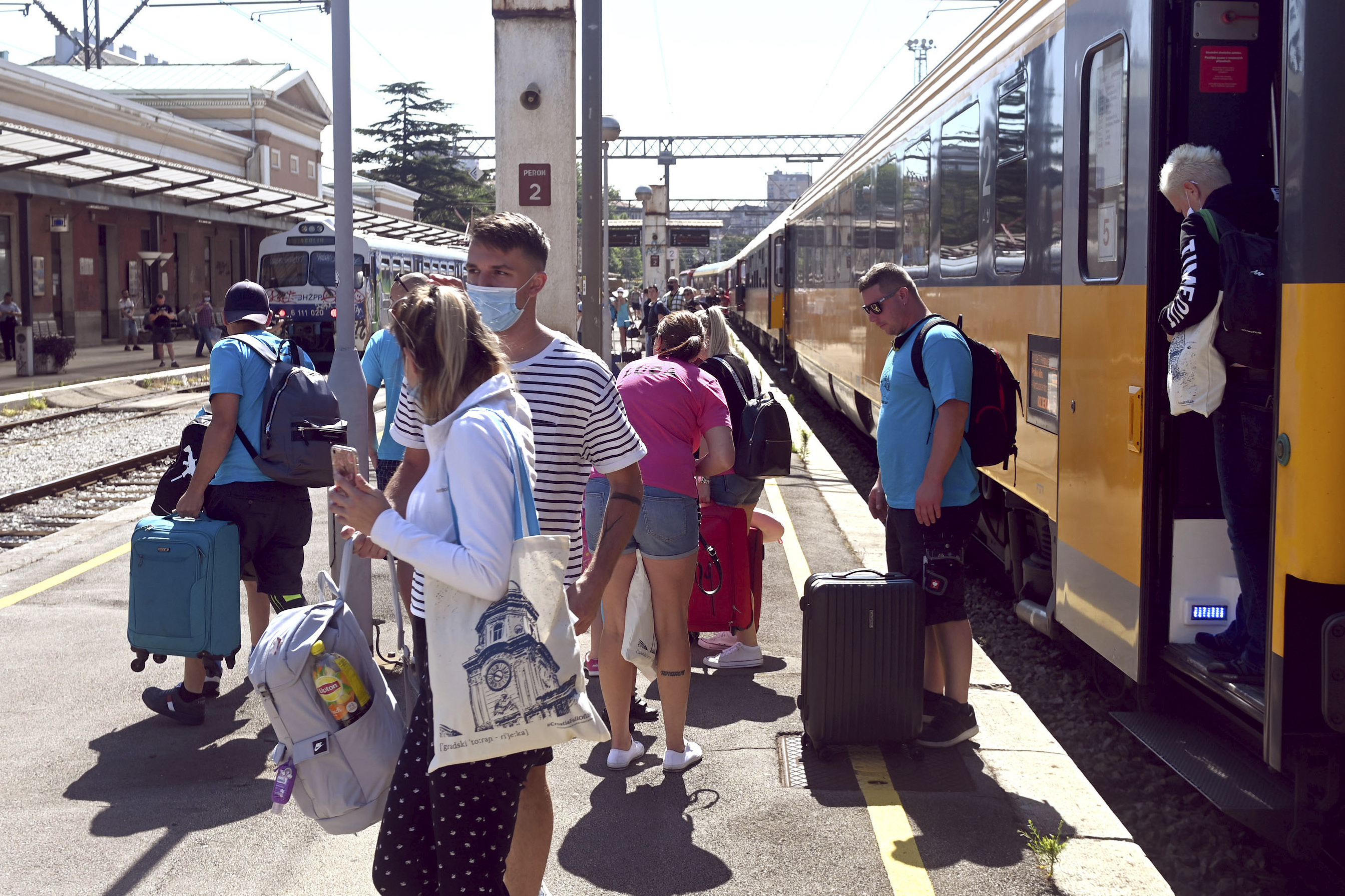 Prague train with 500 tourists boosts Croatia tourism hopes