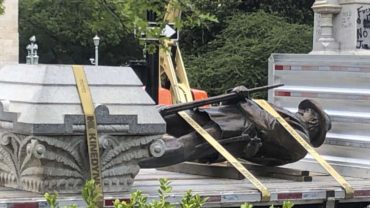 Lee button found in time capsule under Confederate monument