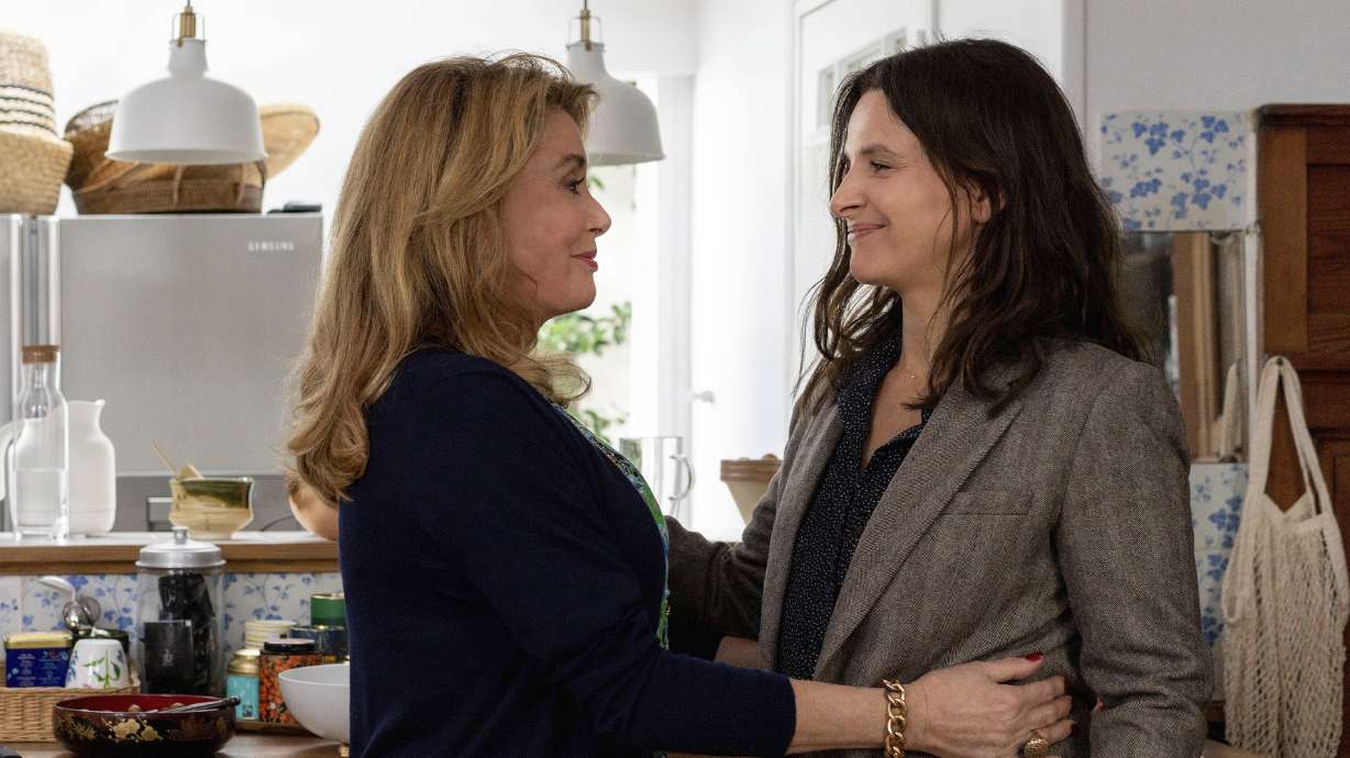 Review: A master class by Catherine Deneuve in 'The Truth'