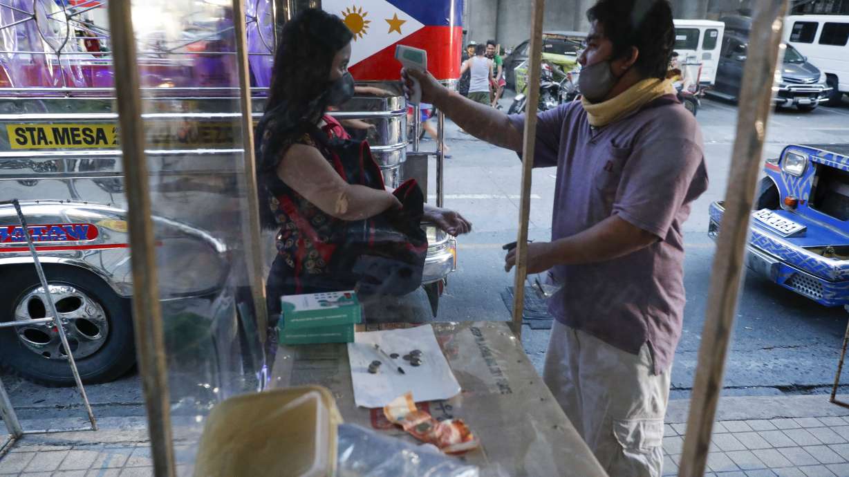 The Latest: Air New Zealand puts hold on new flight bookings