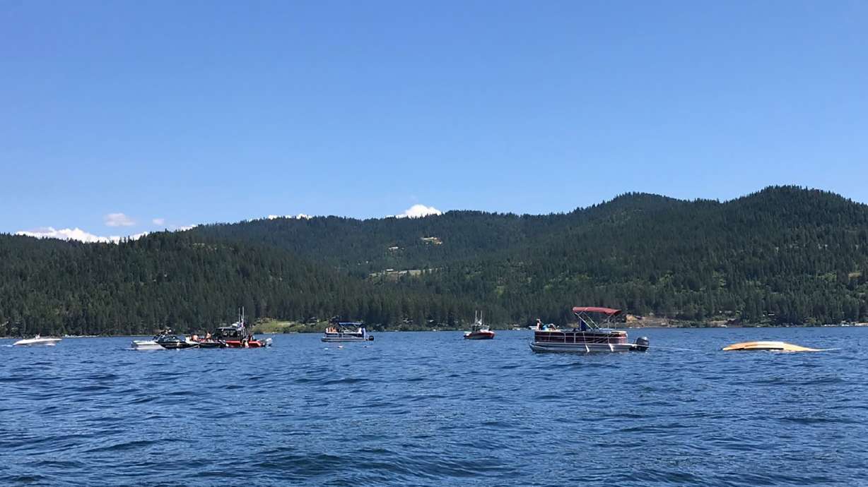 Sheriff: At least 8 killed in plane collision at Idaho lake