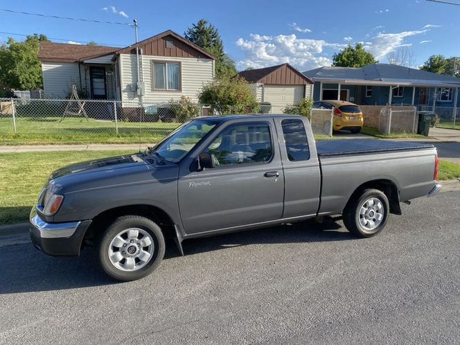 2000 Nissan Frontier /Listed at $4,900