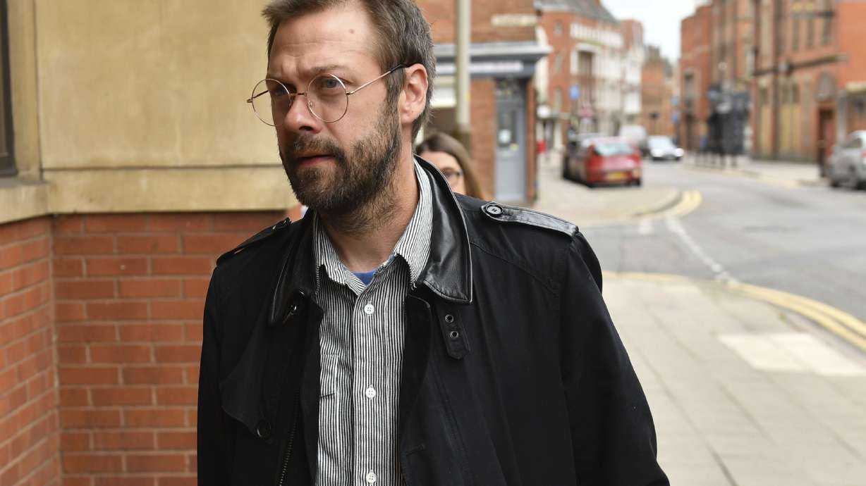 Former Kasabian frontman pleads guilty to assault