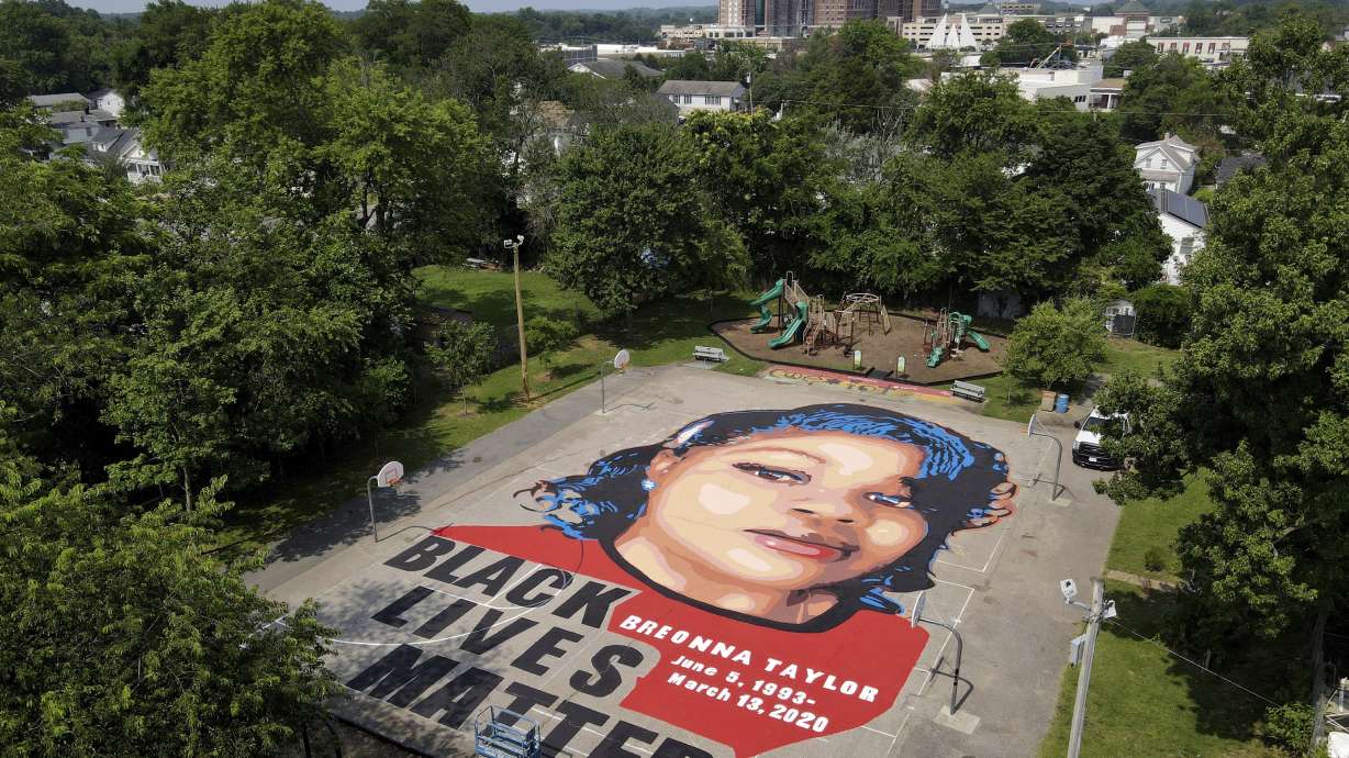 Breonna Taylor's family argues police had no cause for raid