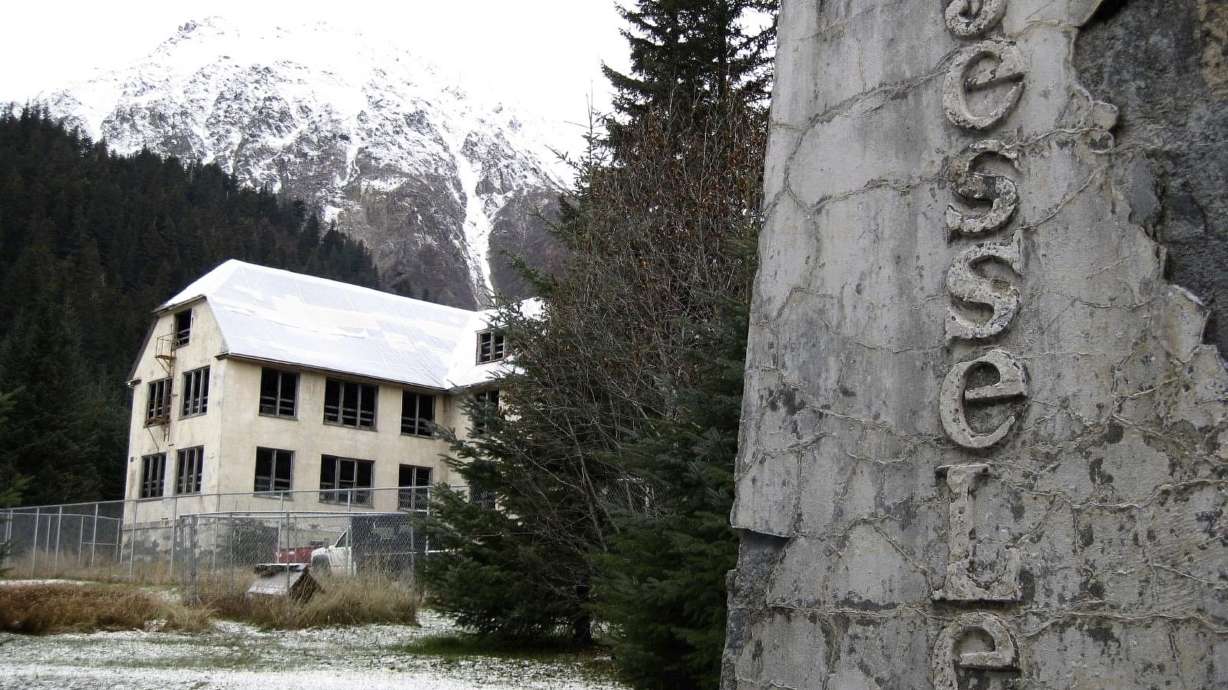 City mulls razing site where 1st Alaska flag flew