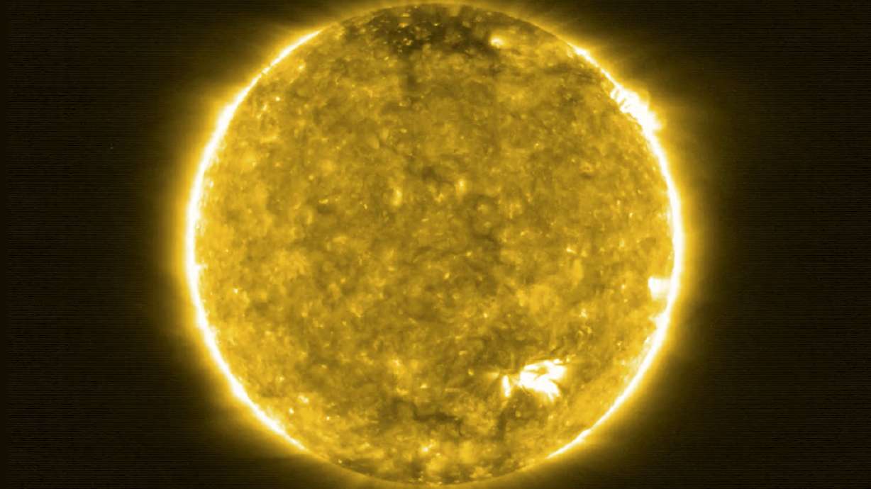 Spacecraft snaps closest pictures of sun, 'campfires' abound