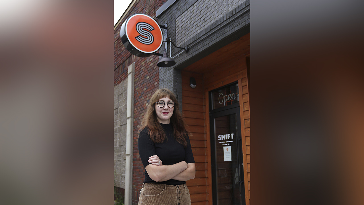 Jobless claims rise as cutoff of extra $600 benefit nears