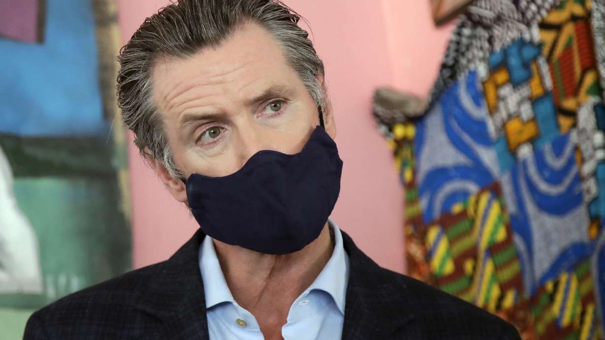 AP-NORC poll: 3 in 4 Americans back requiring wearing masks