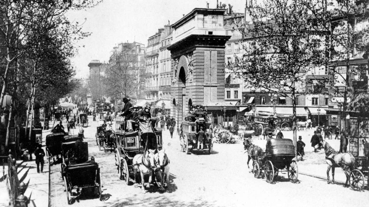 Paris hosts 1900 Olympics, even though many didn't know it