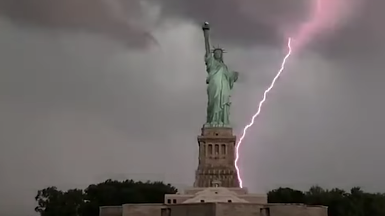 Statue of Liberty struck by lightning amid 2020 thunder storm.