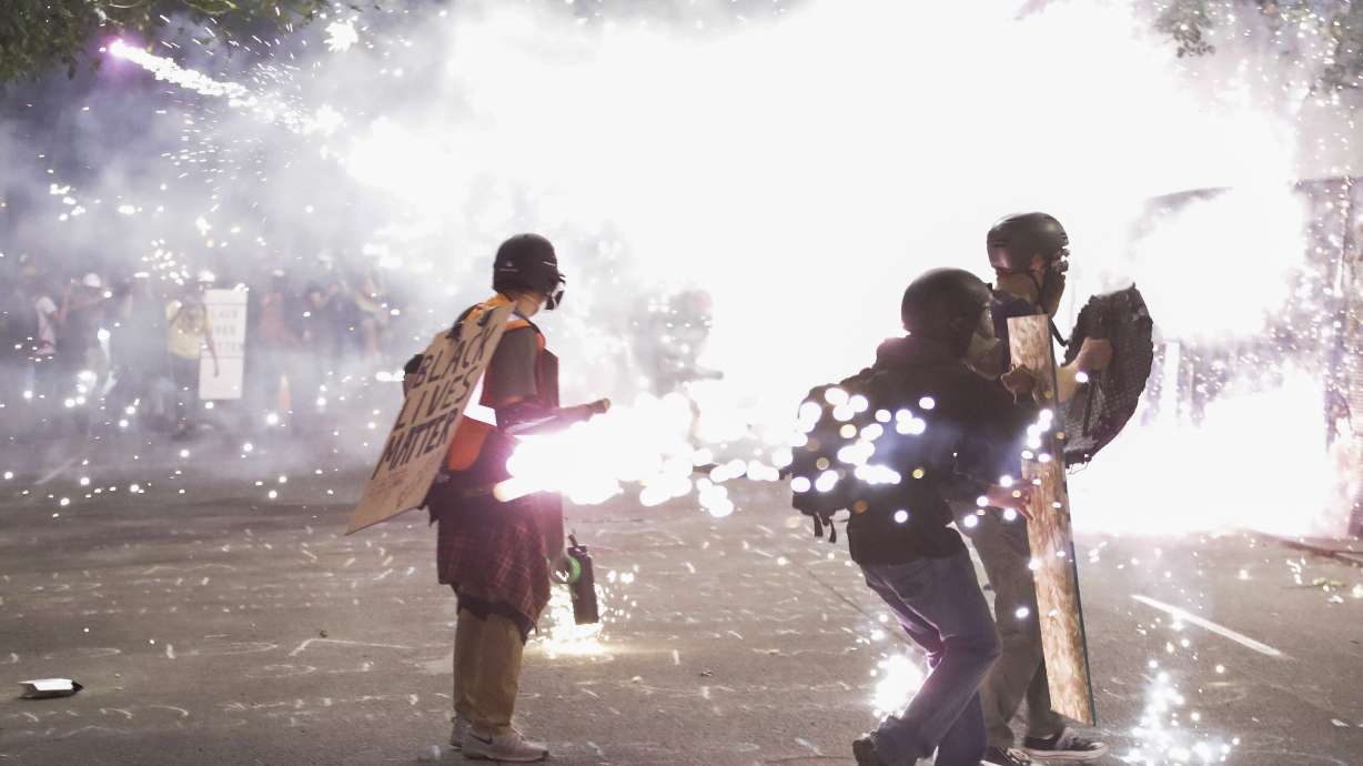 US agents to pull back in Portland but will stay on standby