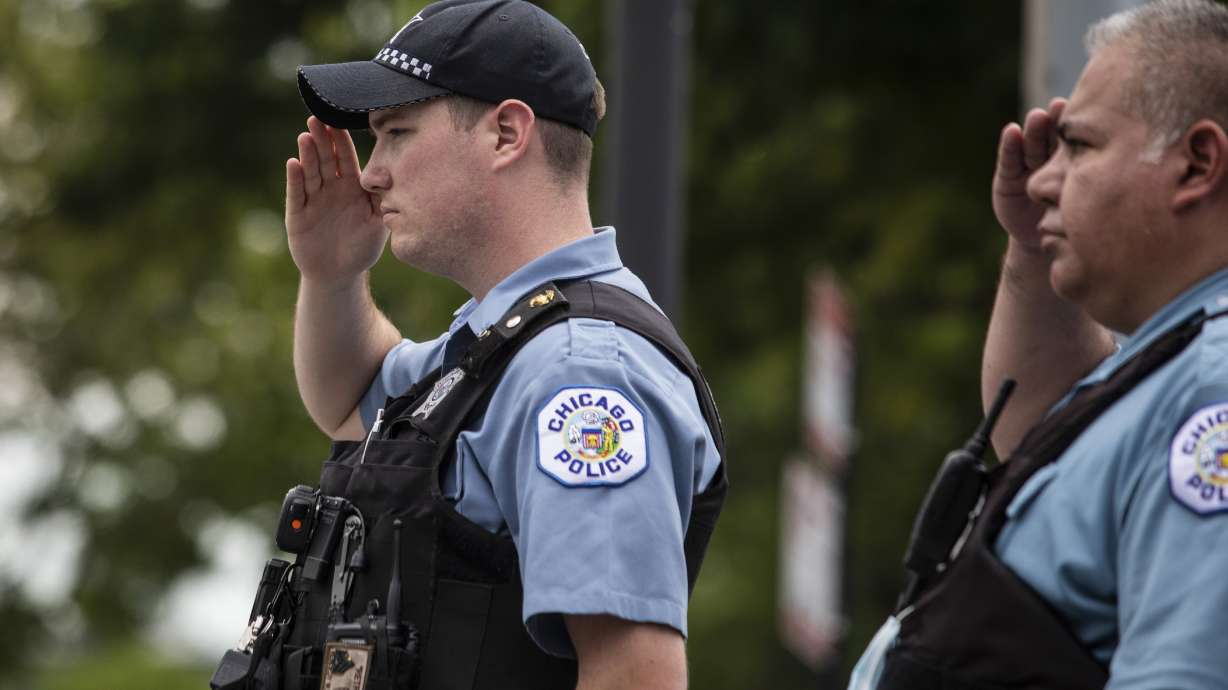 High-ranking Chicago officer dies, apparently shot himself