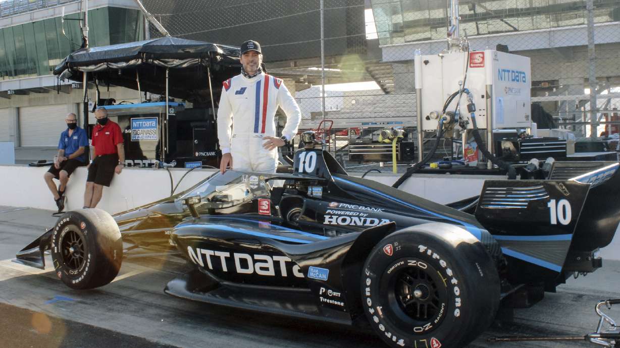 NASCAR champ Johnson enamored with IndyCar after test