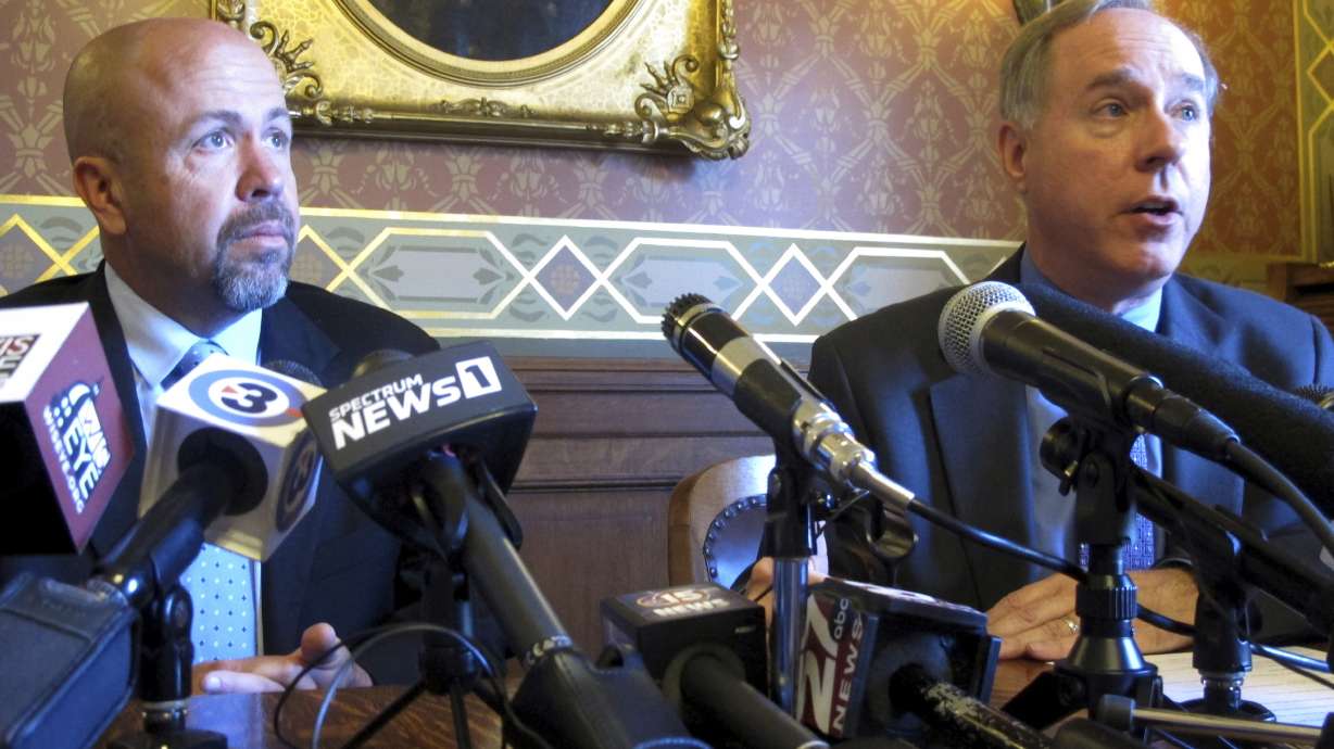 Republicans quickly rebuff Trump after his vote delay idea