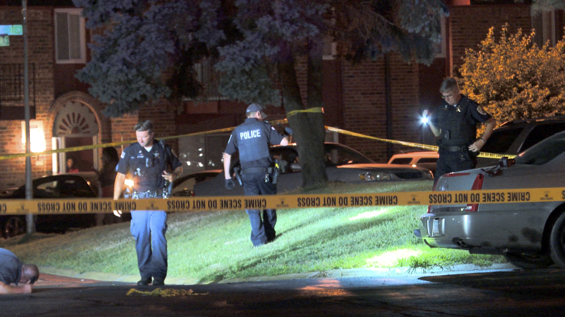 Police: Girl, 2, shot in Indiana was caught in crossfire