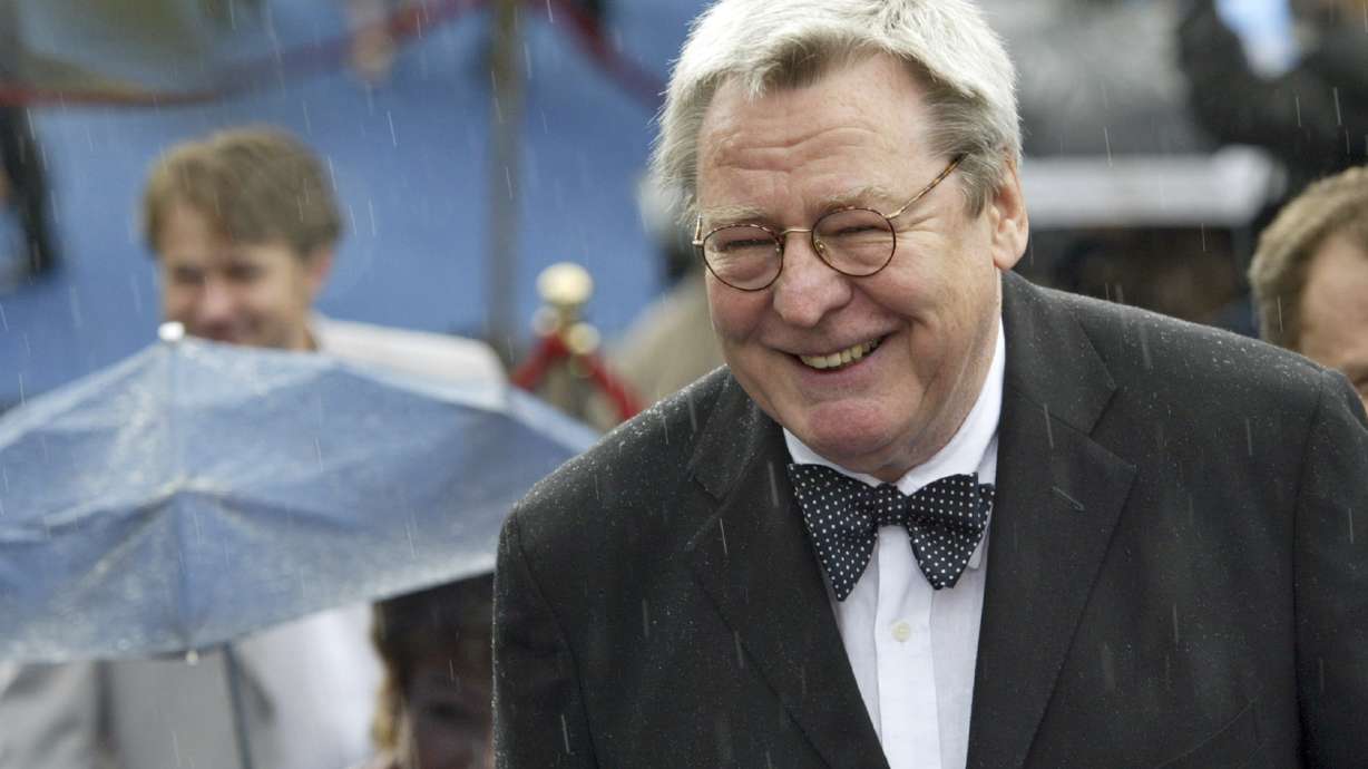 Alan Parker, director of "Midnight Express," dies at 76