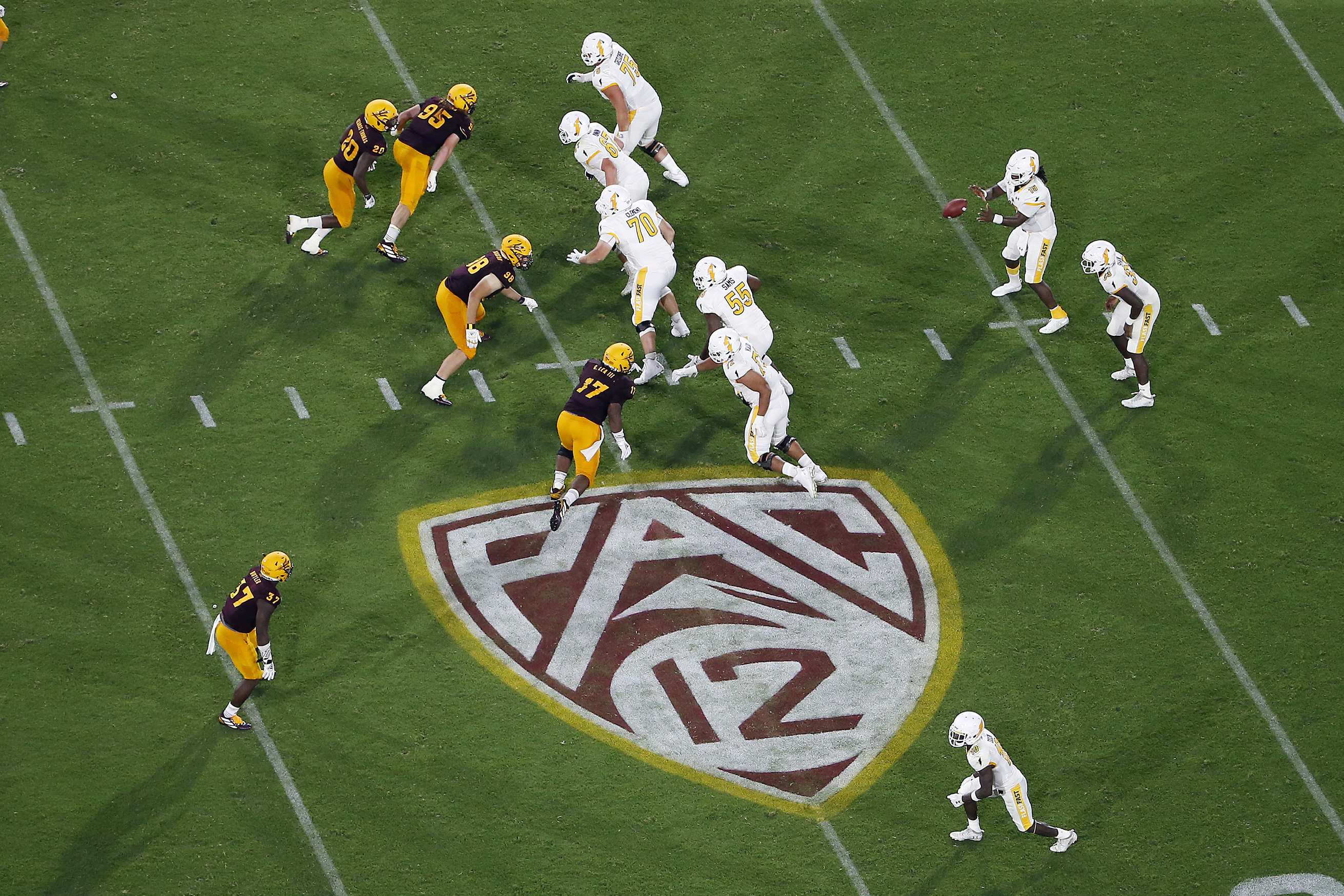 Reports: Text to Pac-12 players encourages possible opt-out