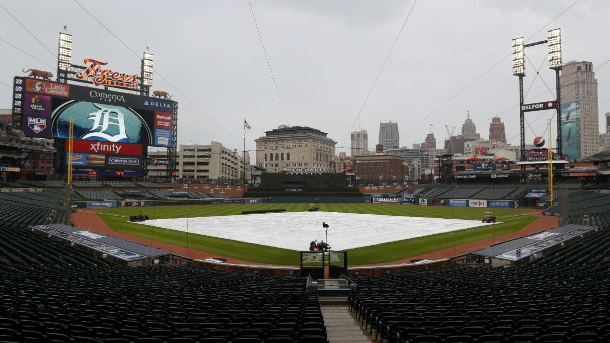 LEADING OFF: Reds-Tigers debut MLB's 7-inning doubleheaders