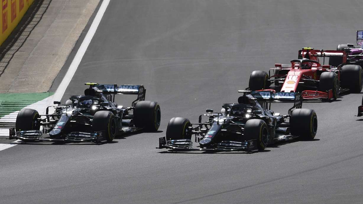 Hamilton wins British GP to close in on Schumacher's record