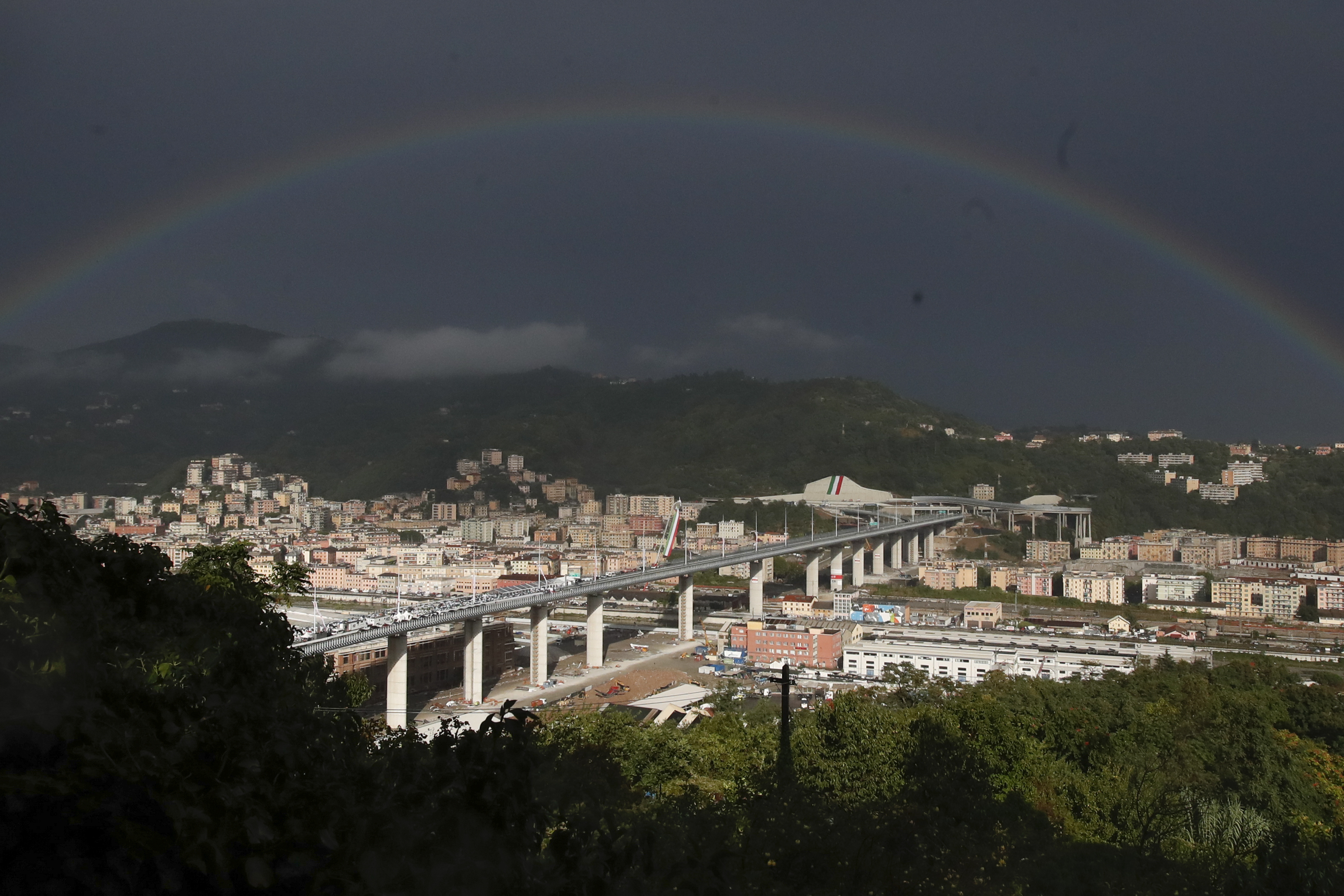 Genoa has new bridge 2 years after span's deadly collapse 