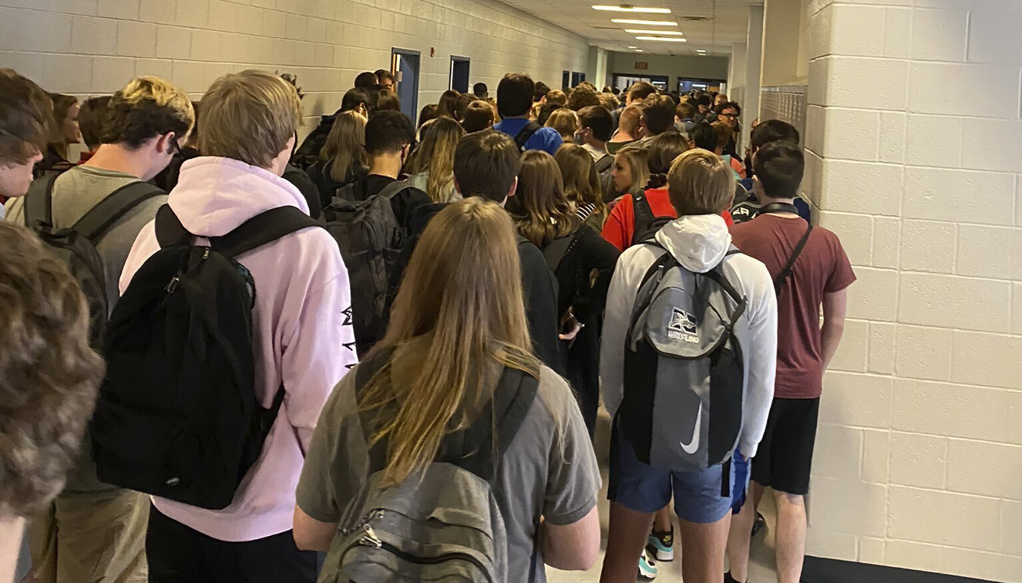 Images of student crowds raise questions in Georgia schools