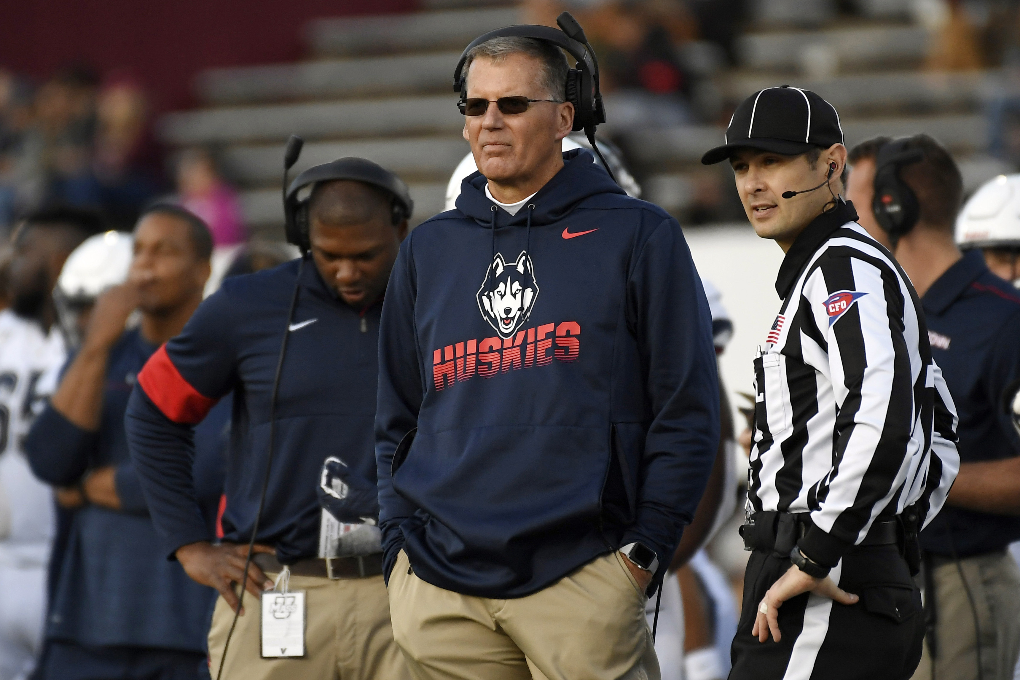 UConn becomes 1st FBS program to cancel football over virus