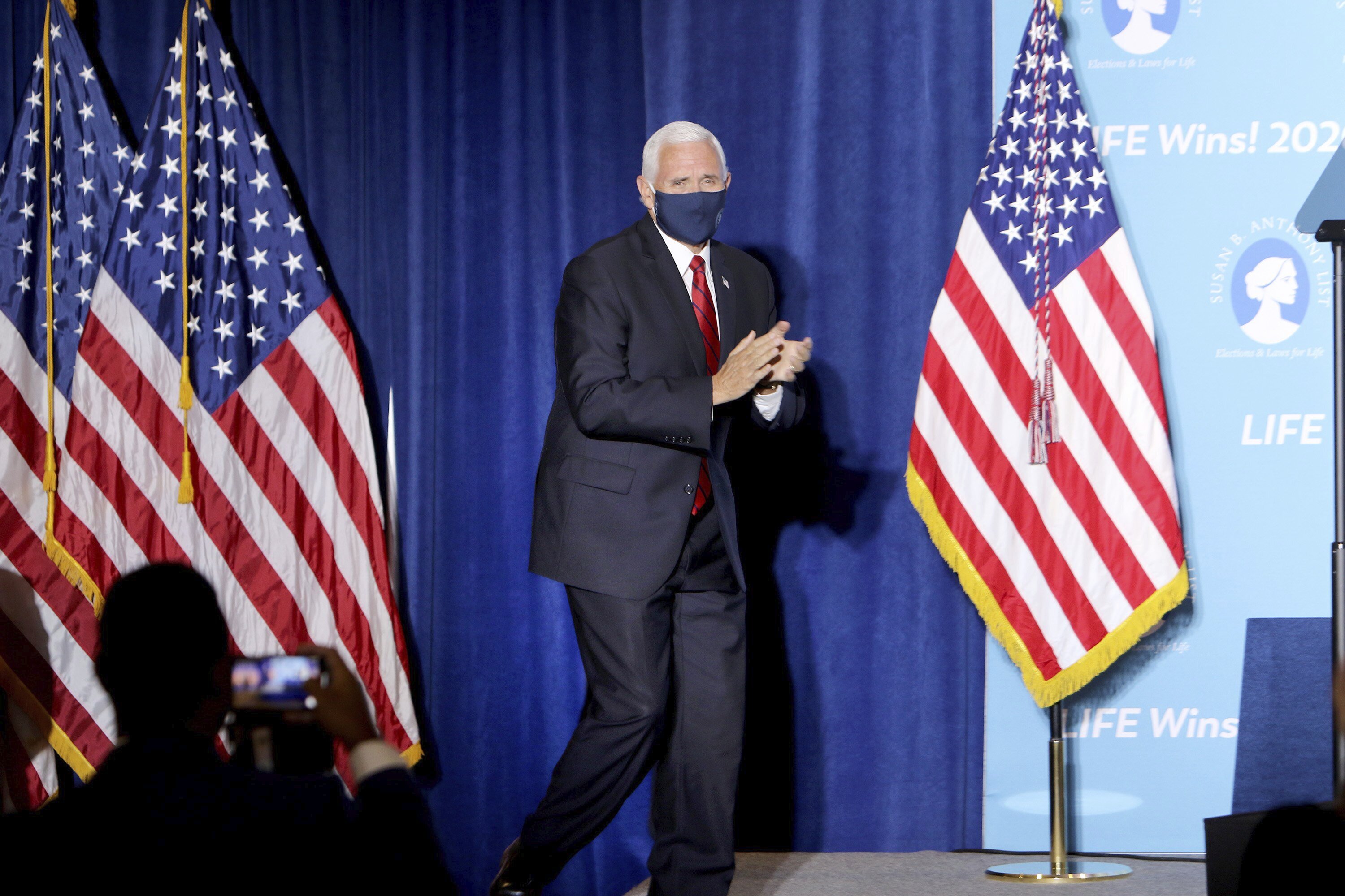 Pence tours pregnancy center, fires up GOP base in Florida