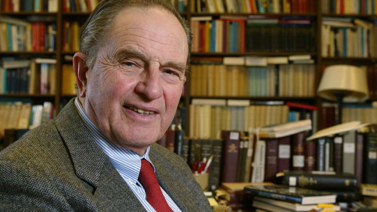 Eminent scholar of early U.S., Bernard Bailyn, dies at 97