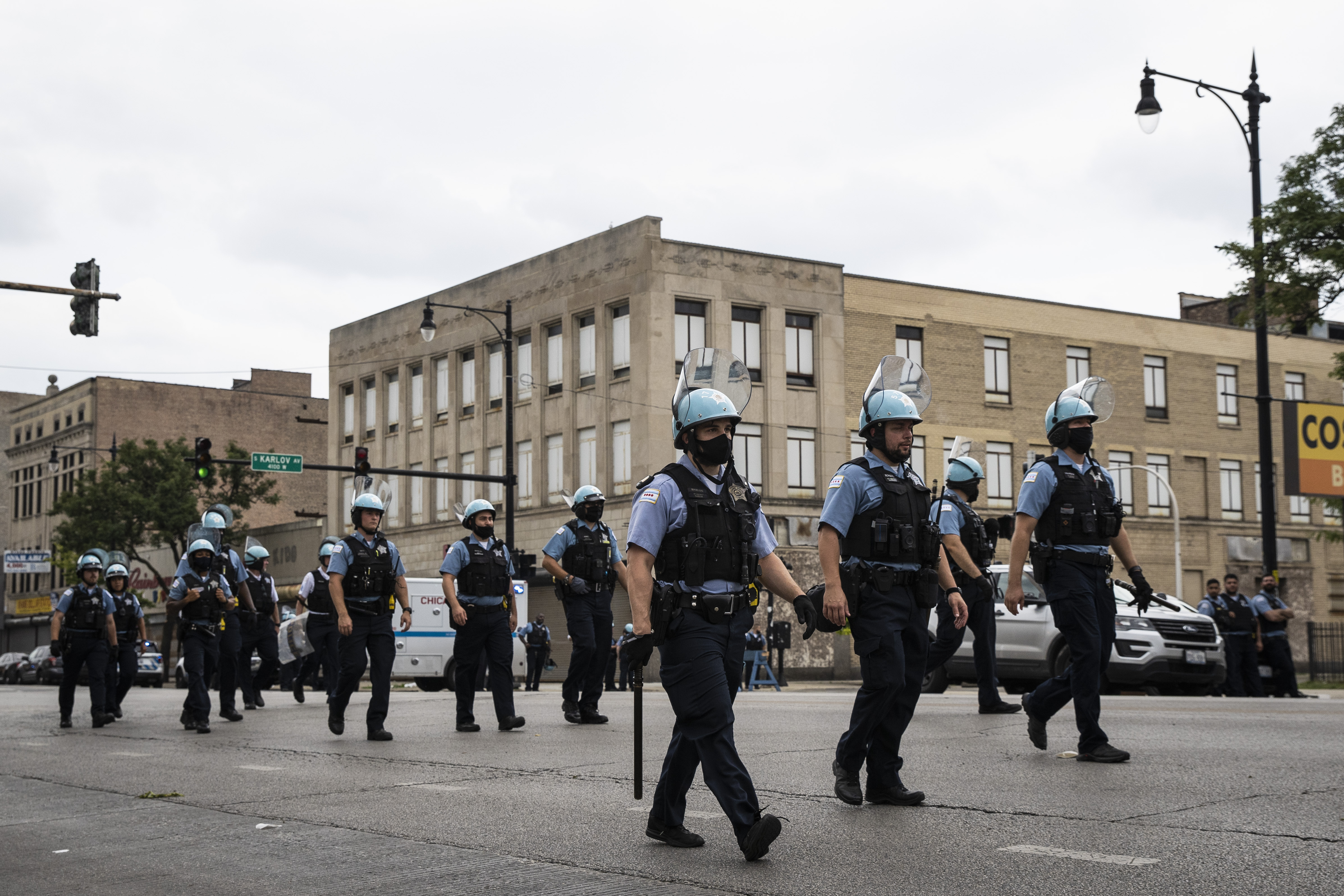 Lack of body cameras fuels suspicion in Chicago shooting