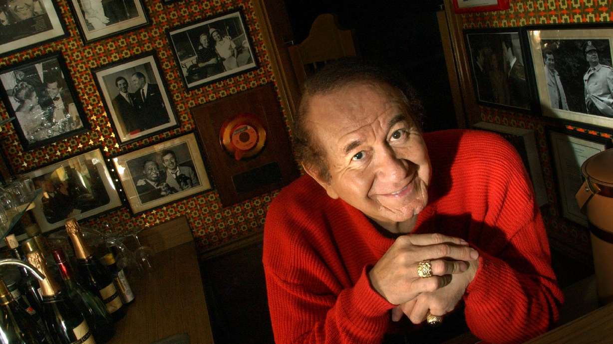Trini Lopez, 1960s-era singer mentored by Sinatra, dies