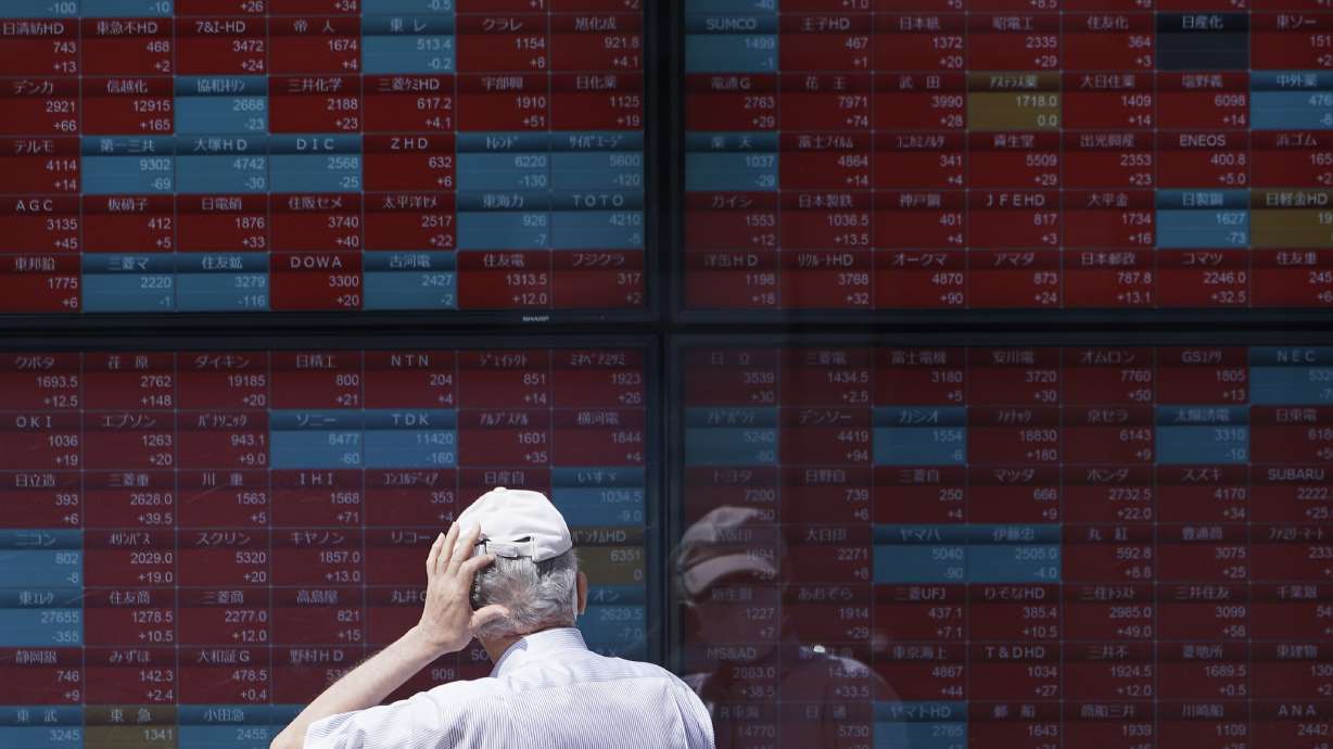 Stocks rebound on Wall Street, S&P 500 trades above record