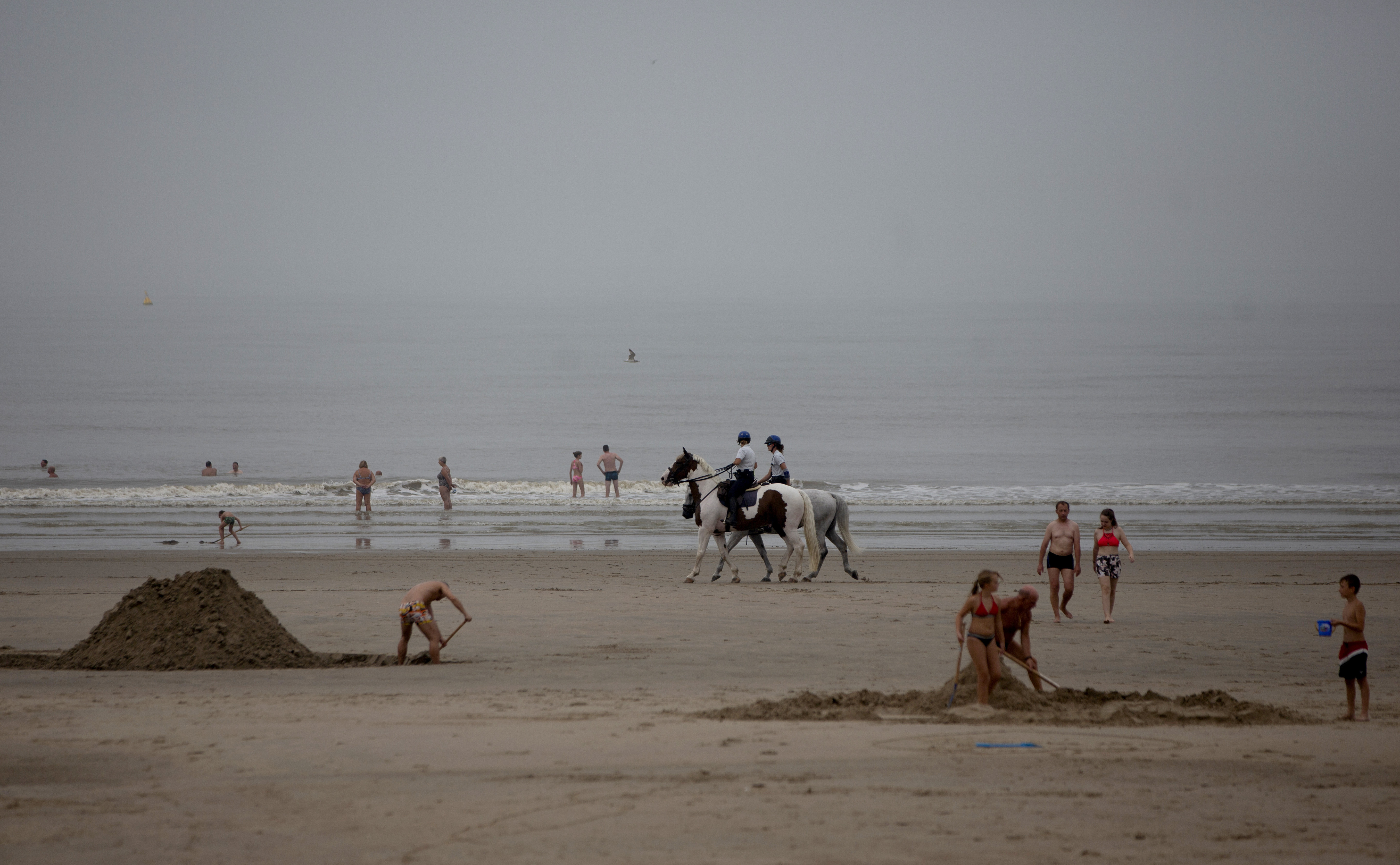 Belgian beach brawl fuels virus, political, climate tension 
