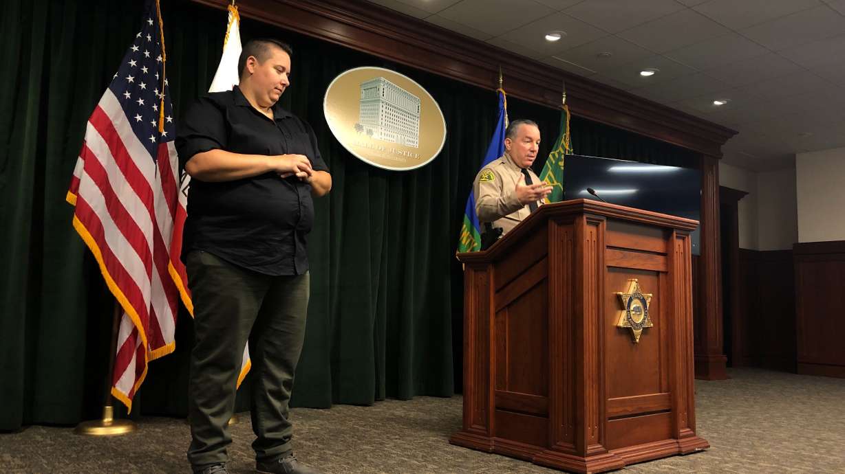 Los Angeles sheriff's deputies to get body-worn cameras