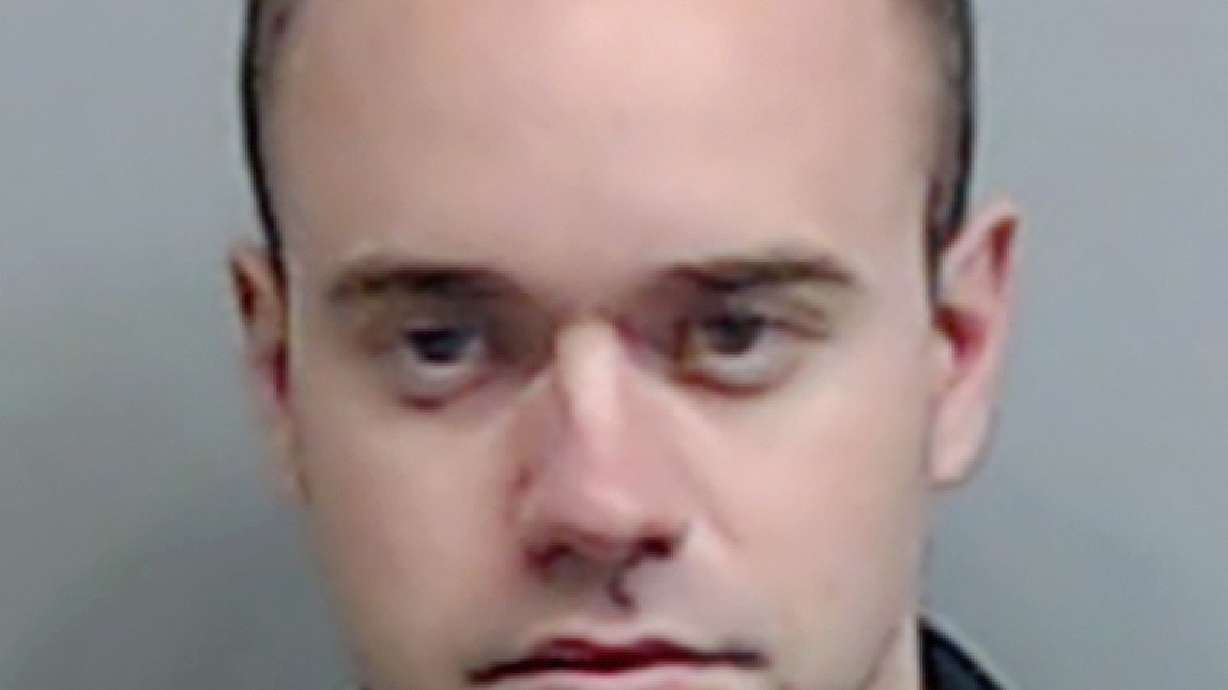 Judge declines to revoke ex-officer's bond over Florida trip